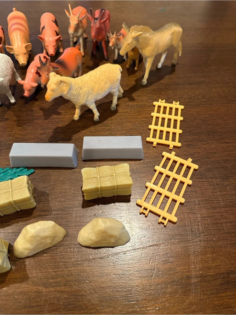 Mini Farm Animal Toy Set for Small Pets - White and Orange
